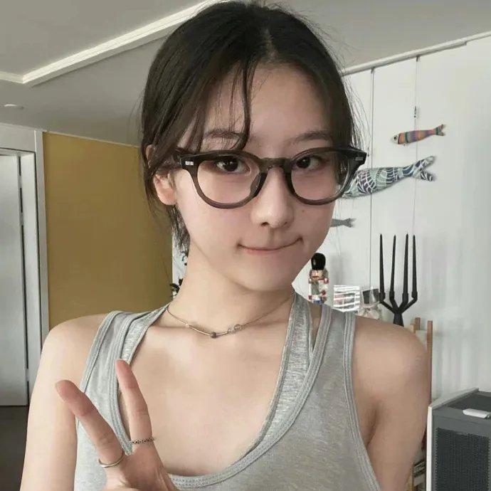 靓妹闯情关